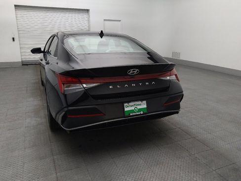 Used 2025 Hyundai Elantra SEL image 6