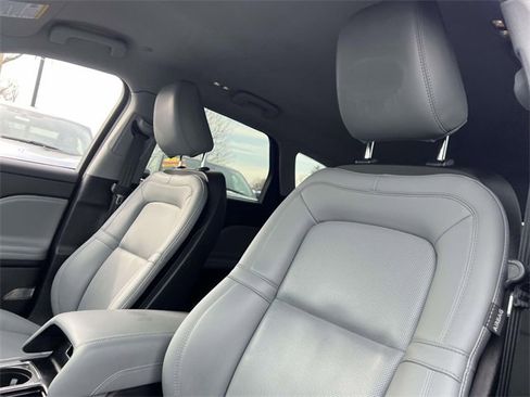 Certified 2022 Lincoln Corsair AWD w/ Equipment Group 101A image 11