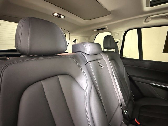Used 2022 BMW X7 xDrive40i w/ Cold Weather Package AWD/4WD image 28