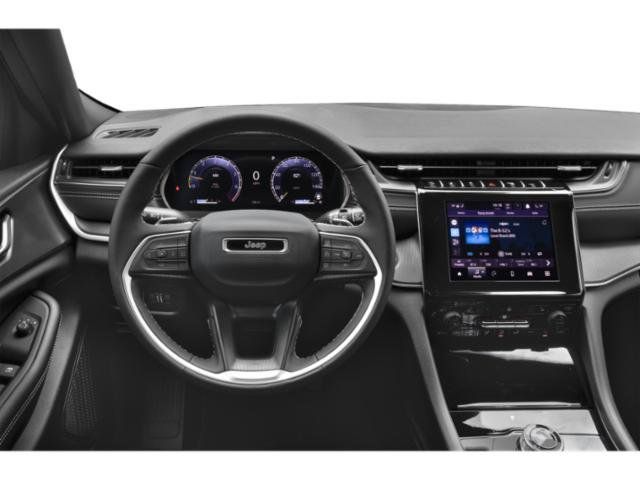 Certified 2025 Jeep Grand Cherokee Laredo AWD/4WD image 7