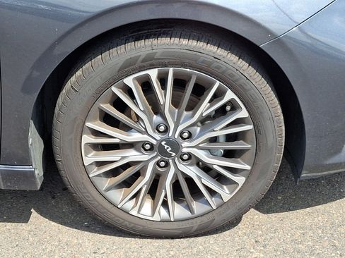 Used 2022 Kia Forte GT-Line w/ GT-Line Premium Package FWD image 8