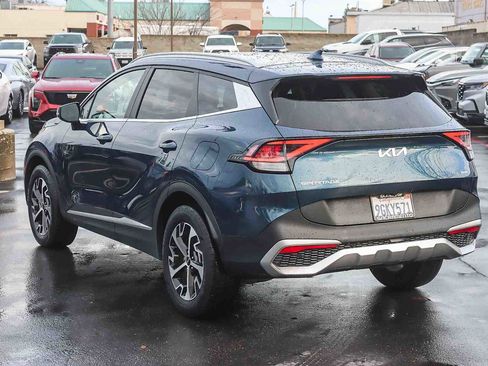 Used 2023 Kia Sportage EX image 2