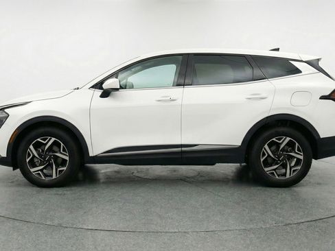 Used 2025 Kia Sportage LX image 5