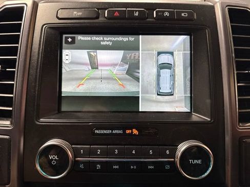 Used 2018 Ford Expedition Platinum RWD image 12