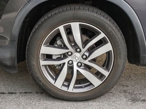 Used 2017 Honda Pilot Touring image 10