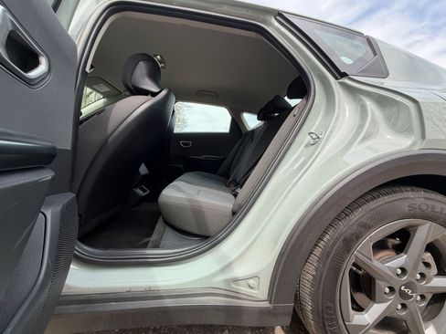 Used 2025 Kia K4 LXS image 24