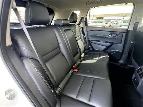 Certified 2023 Nissan Rogue SL w/ SL Premium Package image 20