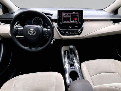 Used 2022 Toyota Corolla LE FWD image 16