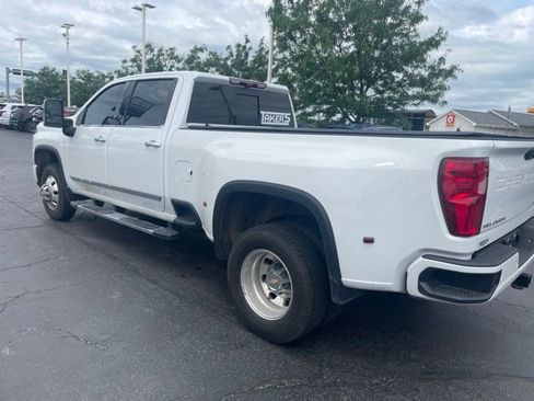 Used 2024 Chevrolet Silverado 3500 High Country w/ Technology Package AWD/4WD image 4