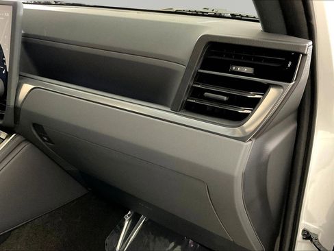 Used 2024 Lexus GX 550 w/ Accessory Package (2T) AWD/4WD image 26