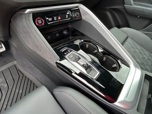 New 2026 Audi SQ5 Premium Plus image 30