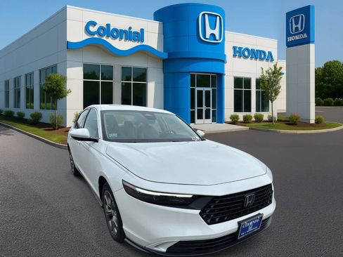 Used 2023 Honda Accord EX image 9
