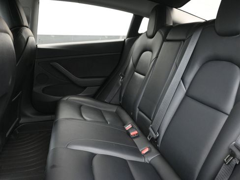 Used 2022 Tesla Model 3 Performance image 18