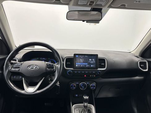 Certified 2023 Hyundai Venue SEL FWD image 21