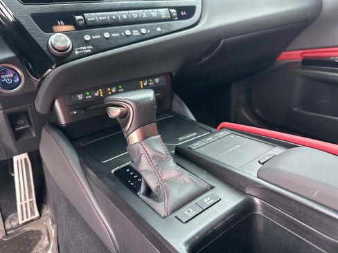 Used 2022 Lexus ES 300h F Sport image 47