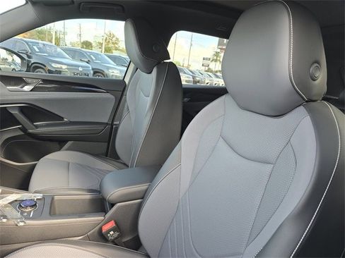 New 2026 Volkswagen Tiguan SE R-Line image 14