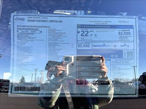 New 2025 Jeep Grand Cherokee Limited w/ Black Appearance Package AWD/4WD image 15