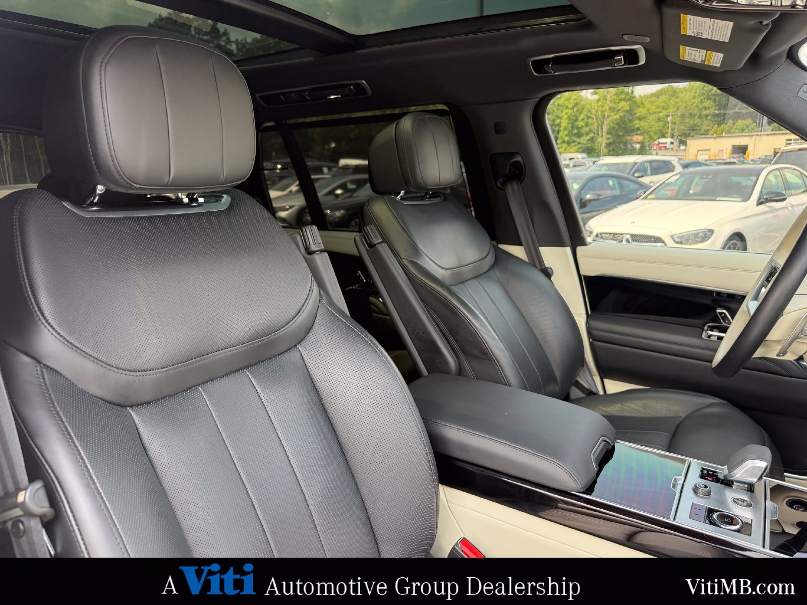 Used 2023 Land Rover Range Rover Long Wheelbase SE AWD/4WD image 31