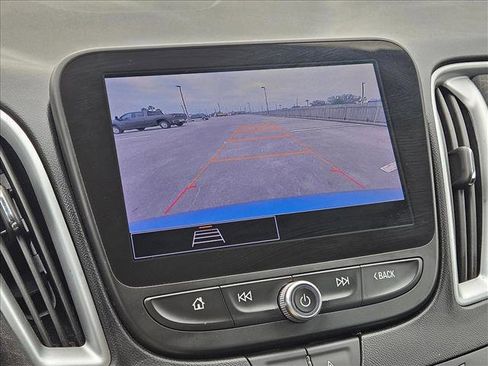 Used 2023 Chevrolet Malibu LT FWD image 13