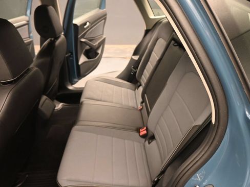 Used 2025 Volkswagen Jetta SE FWD image 16