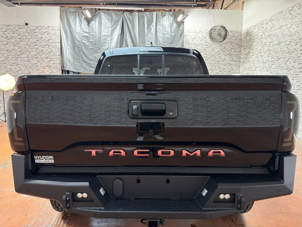 Used 2021 Toyota Tacoma SR5 w/ SR5 Appearance Package (SM) RWD image 6