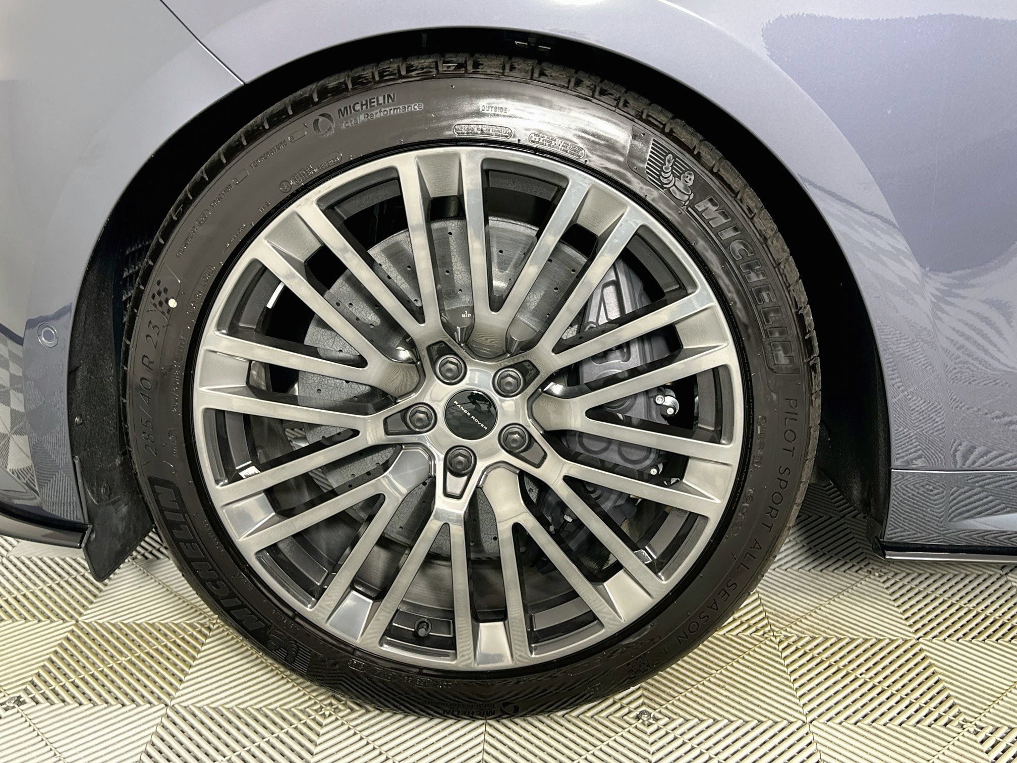 New 2026 Land Rover Range Rover Sport SV Carbon AWD/4WD image 9