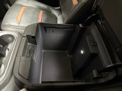 Used 2020 GMC Sierra 1500 AT4 w/ AT4 Premium Package image 30