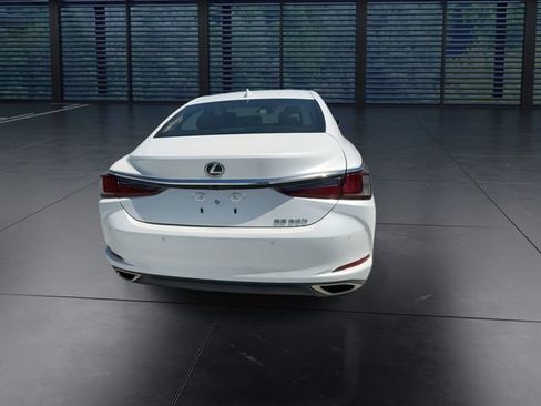 Certified 2024 Lexus ES 350 w/ Premium Package FWD image 7