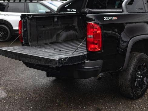 Used 2018 Chevrolet Colorado ZR2 w/ ZR2 Midnight Special Edition AWD/4WD image 11
