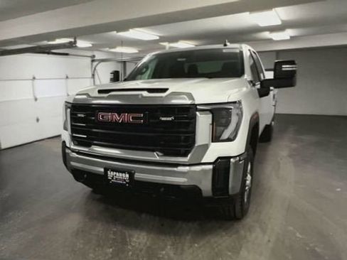 New 2026 GMC Sierra 2500 Pro w/ Convenience Package AWD/4WD image 3