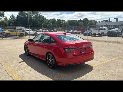 Used 2022 Honda Civic Touring image 4