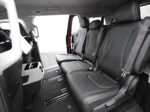 Used 2022 Kia Carnival SX image 26