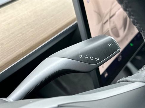 Used 2023 Tesla Model 3 Standard Range image 24