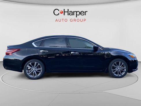 Used 2018 Nissan Altima 2.5 SR w/ SR Special Edition FWD image 2