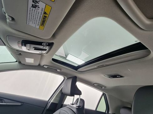 New 2026 Kia Niro EX FWD image 33