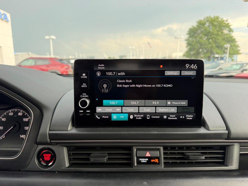 Certified 2025 Honda Pilot TrailSport image 18