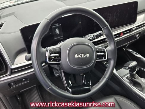 Used 2025 Kia Sorento S w/ Panoramic Sunroof Package image 10