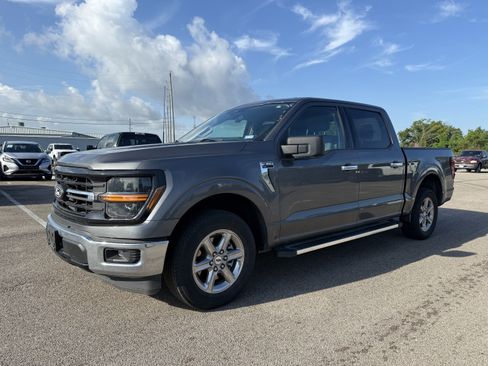 Used 2025 Ford F150 XLT w/ Equipment Group 301A Standard RWD image 4