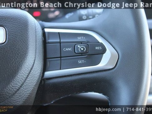 Used 2022 Jeep Compass Latitude image 17