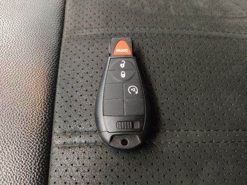 Used 2019 Dodge Grand Caravan SXT FWD image 32