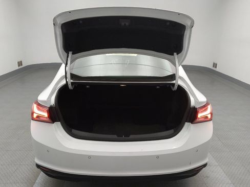 Used 2021 Chevrolet Malibu LT image 29