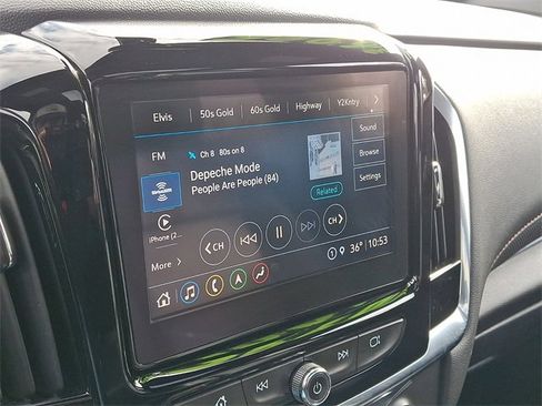 Used 2023 Chevrolet Traverse RS image 19