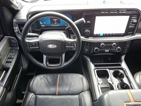 Used 2024 Ford F250 Platinum w/ Tremor Off-Road Package image 11