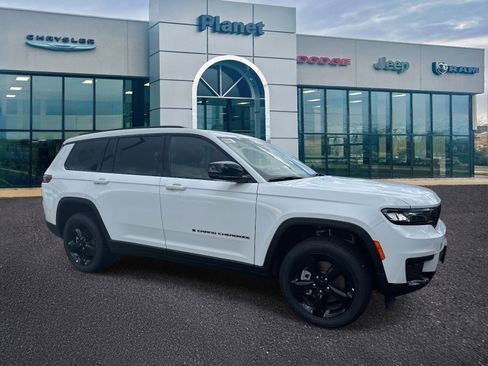 New 2025 Jeep Grand Cherokee L Altitude image 1