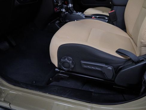 Certified 2025 Jeep Wrangler Unlimited Sport S 4xe AWD/4WD image 38