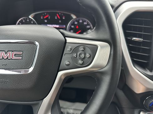 Certified 2023 GMC Acadia SLT AWD/4WD image 33