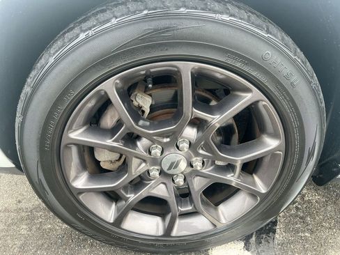 Used 2018 Dodge Challenger GT w/ Driver Convenience Group image 10