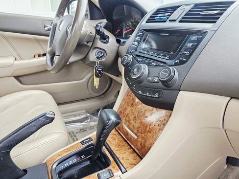 Used 2004 Honda Accord EX image 14