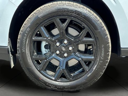Used 2025 Ford Maverick Lariat w/ Black Appearance Package AWD/4WD image 25