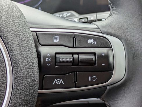 Used 2025 Kia Sportage EX FWD image 33